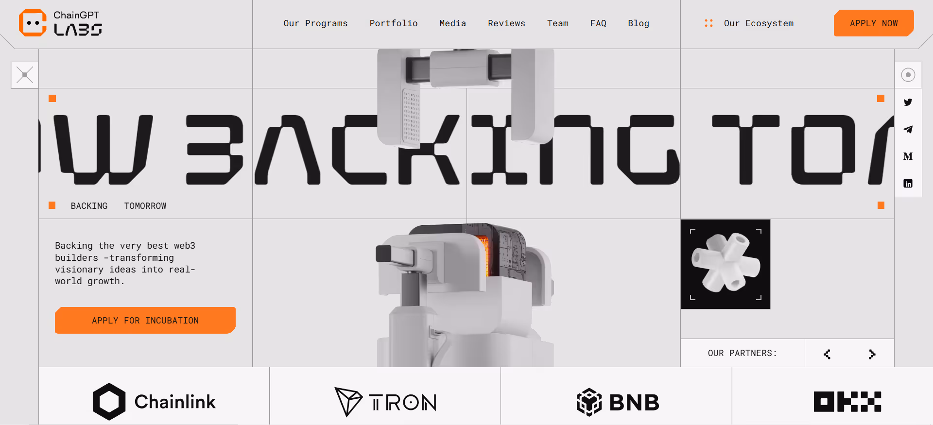 ChainGPT Labs webpage with robotics image, menu, and buttons to apply for incubation or now.